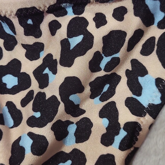 Love & Sports Bikini - Picture 13 of 14